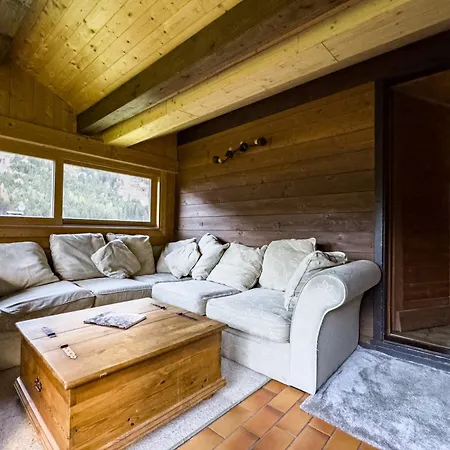 Authentic Family With Garden In Chamonix